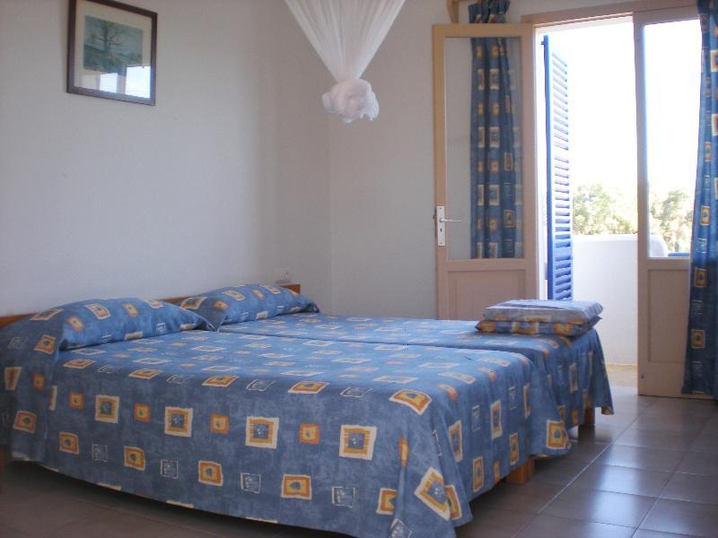 Hostal Mayans Es Pujols Luaran gambar